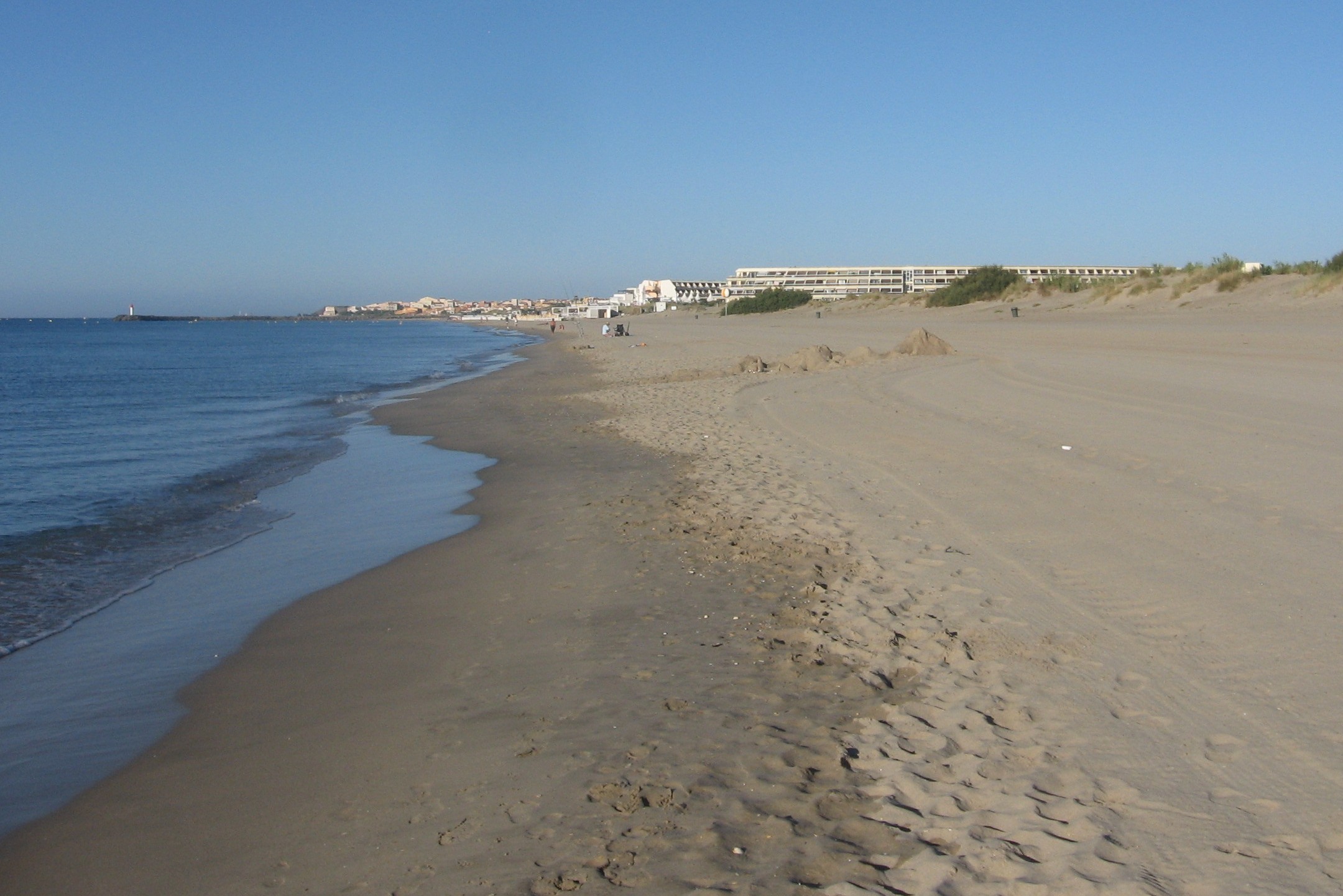 Conciergerie au village naturiste du Cap d’Agde : la plage, au pied des dunes